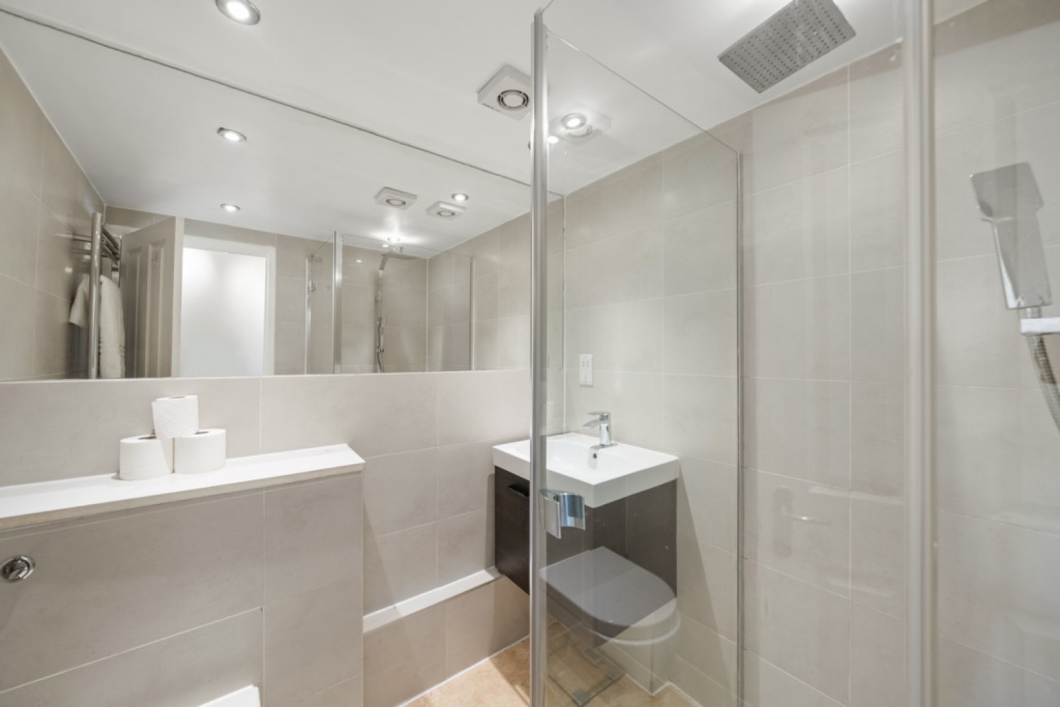 4 bedroom House for Letting Kerrison Road, Battersea, Wandsworth