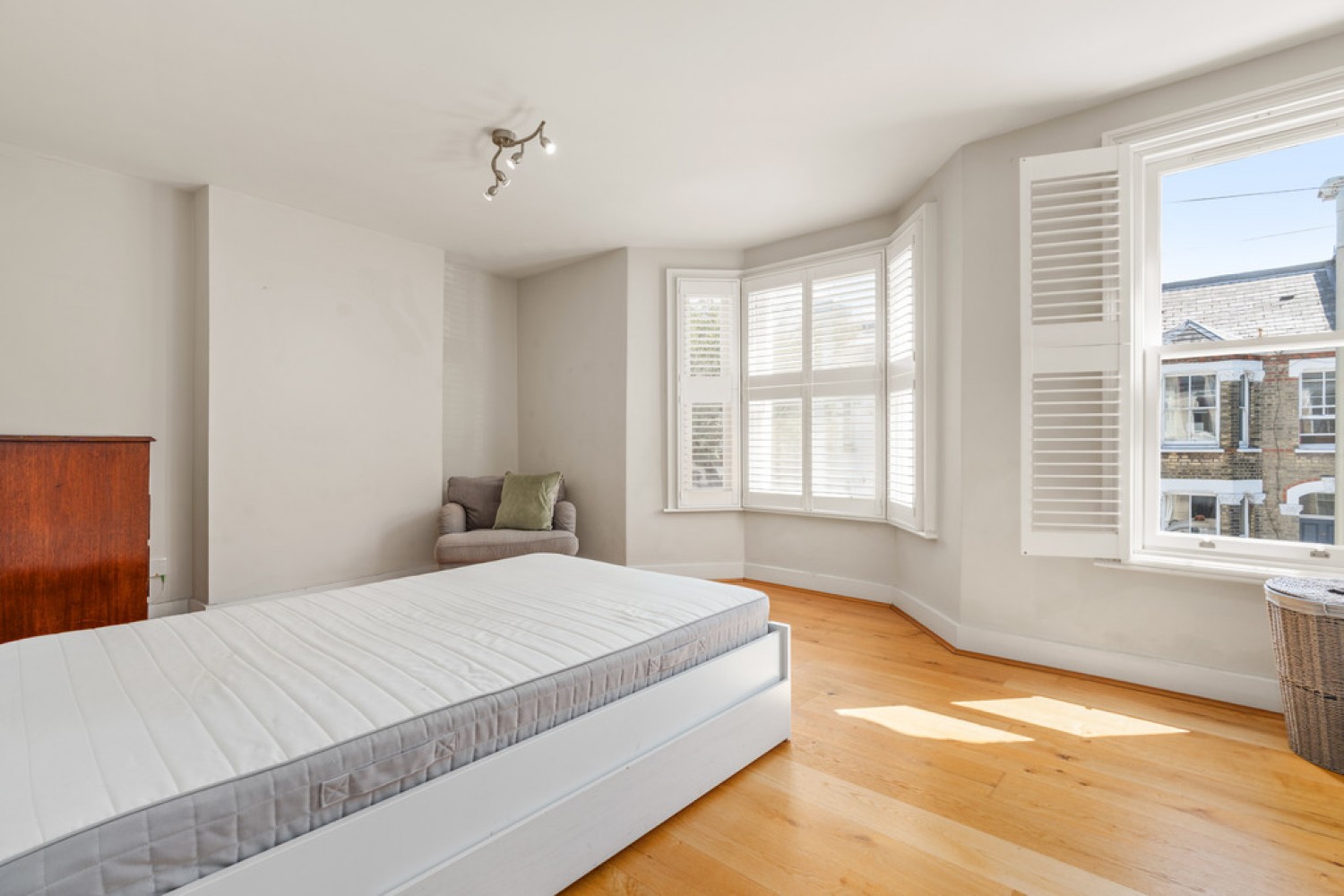 4 bedroom House for Letting Kerrison Road, Battersea, Wandsworth
