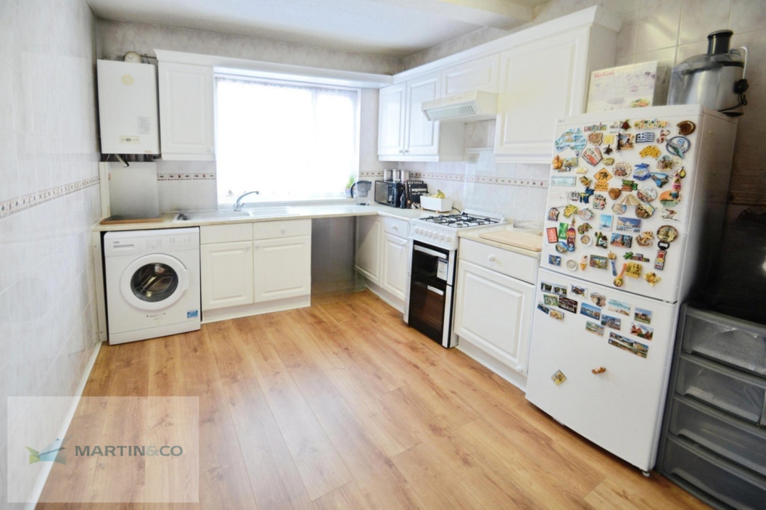 3 bedroom Flat for Letting High Street, Walton On Thames
