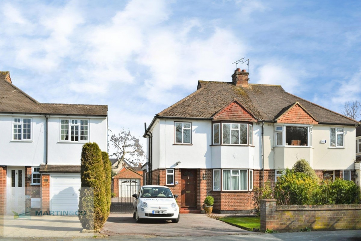 Westcar Lane, Walton On Thames