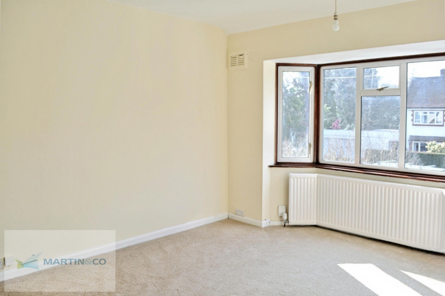 3 bedroom House for Letting Westcar Lane, Walton On Thames