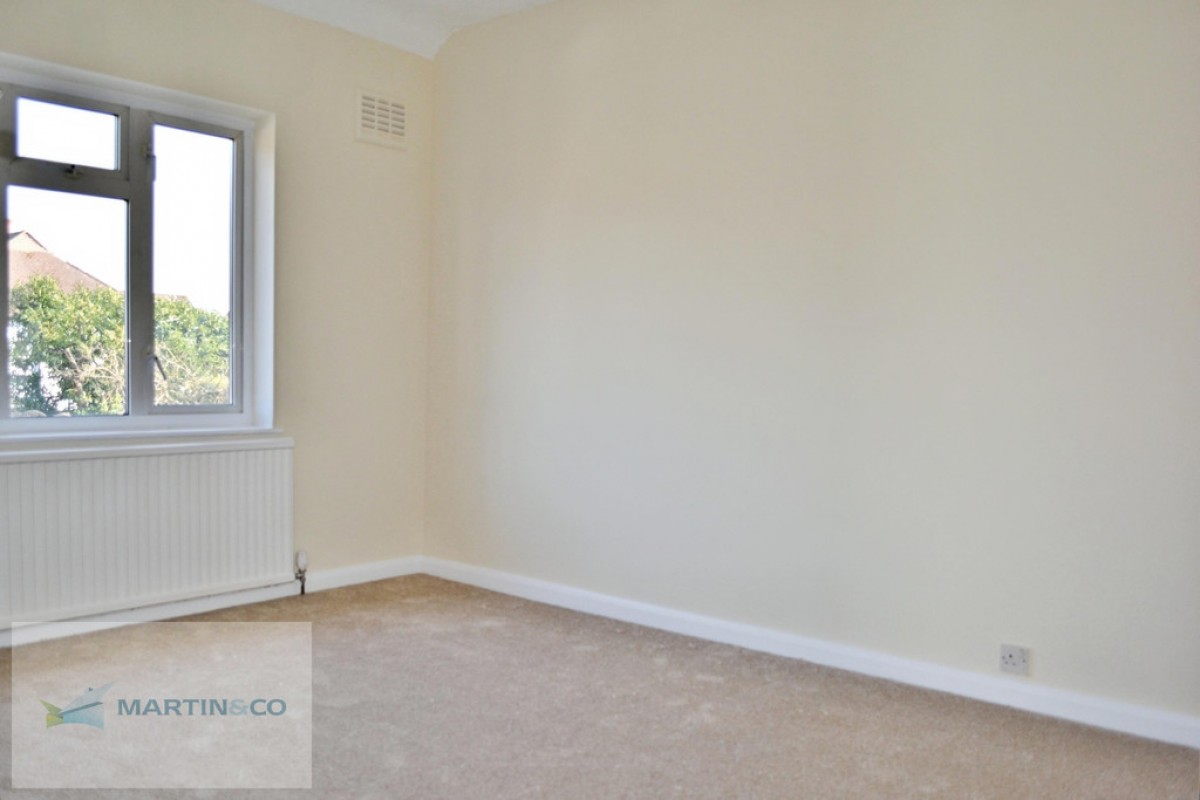 Westcar Lane, Walton On Thames