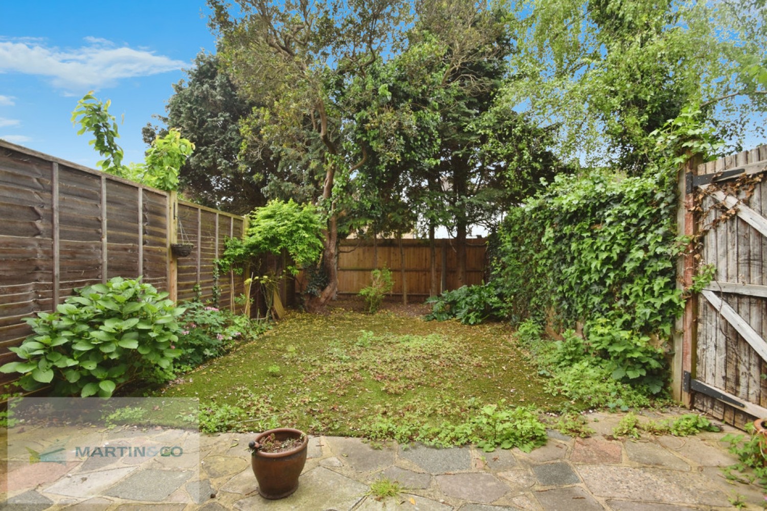 Wilton Gardens, Walton On Thames