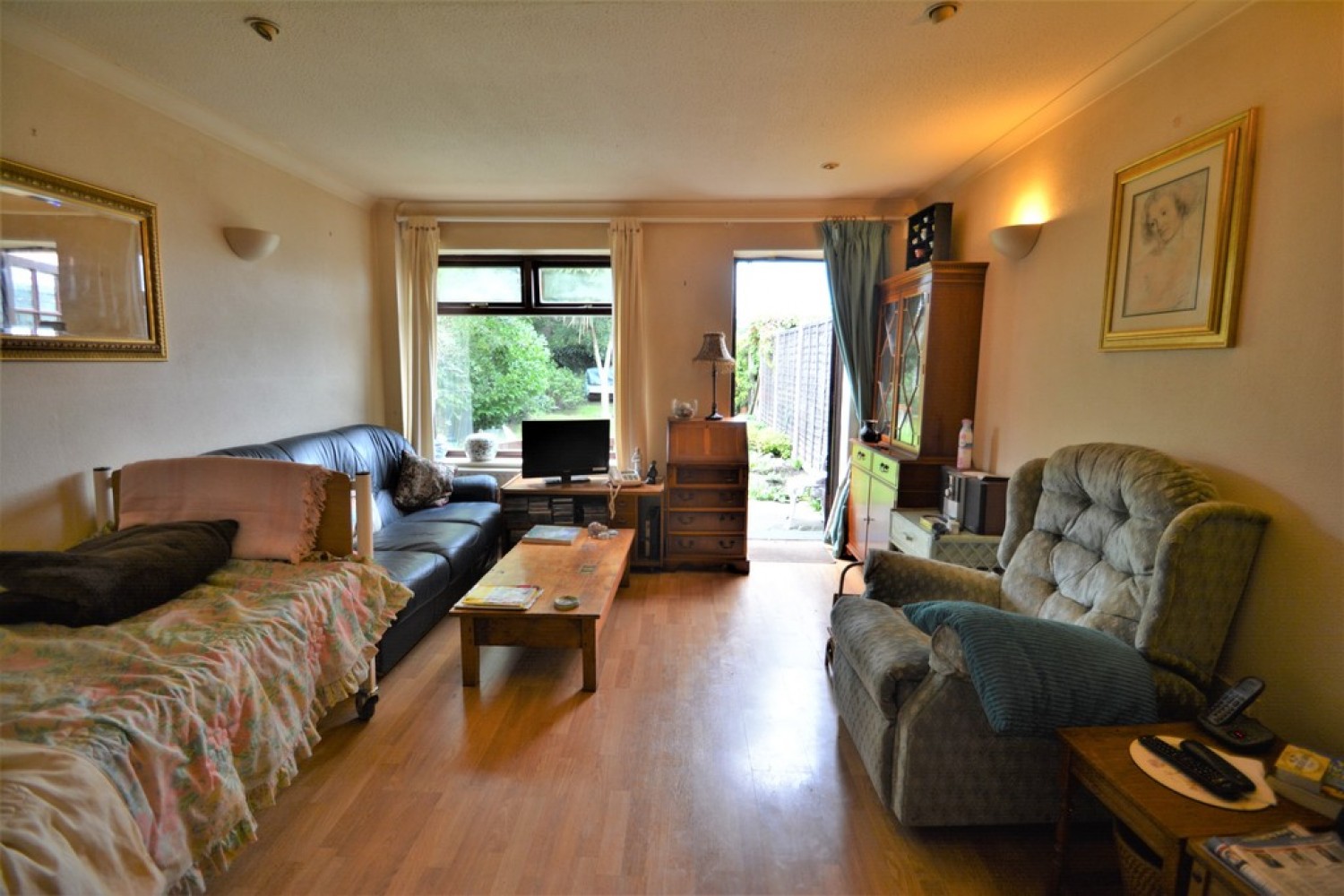 1 bedroom House for Sale Walton on Thames