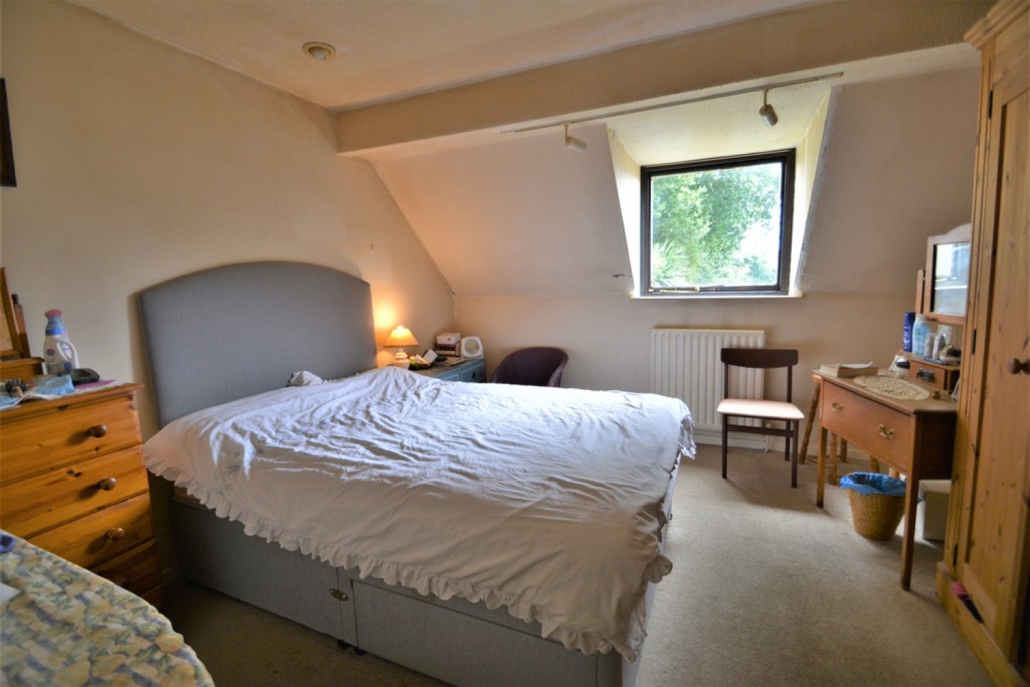 1 bedroom House for Sale Walton on Thames