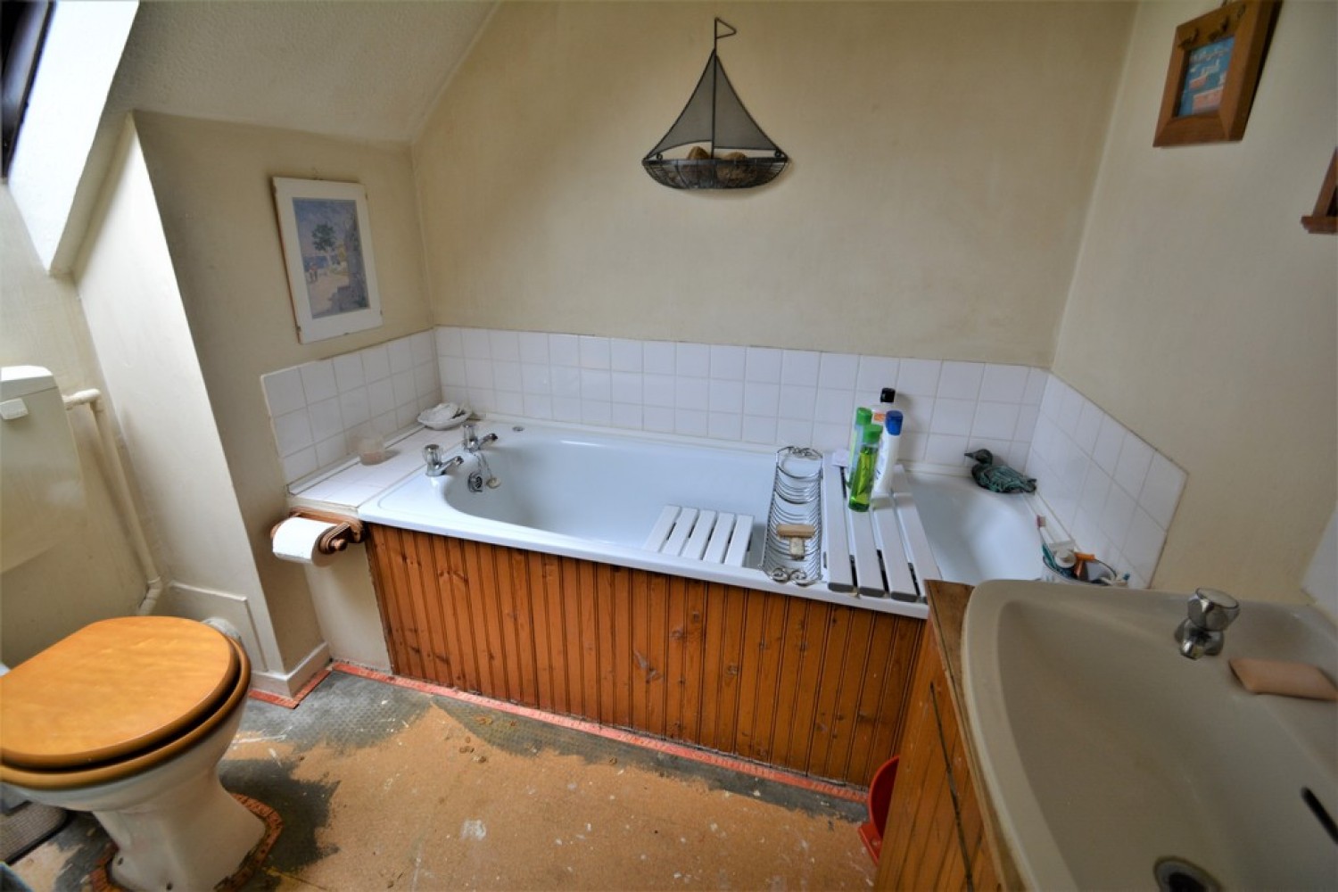 1 bedroom House for Sale Walton on Thames