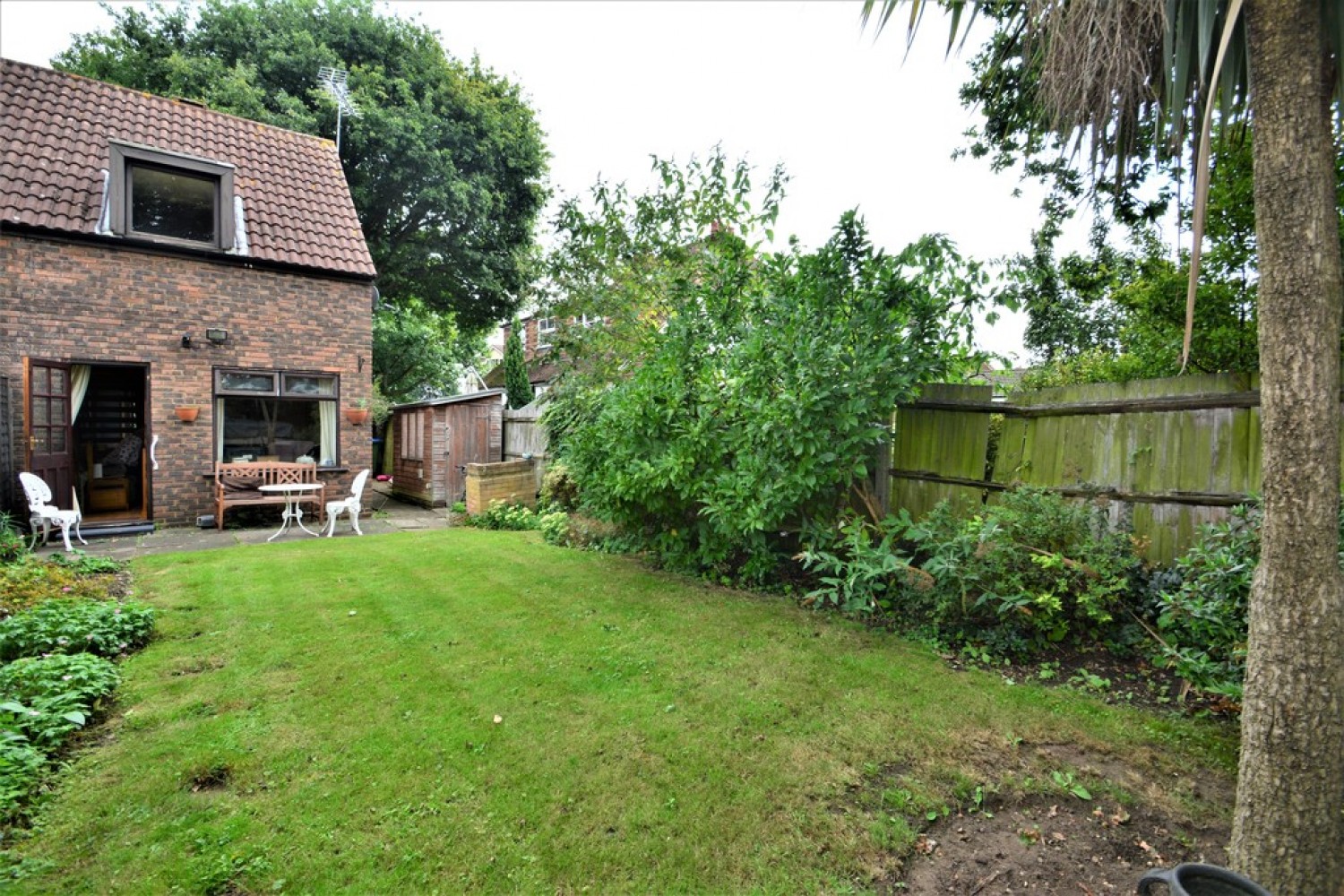 1 bedroom House for Sale Walton on Thames