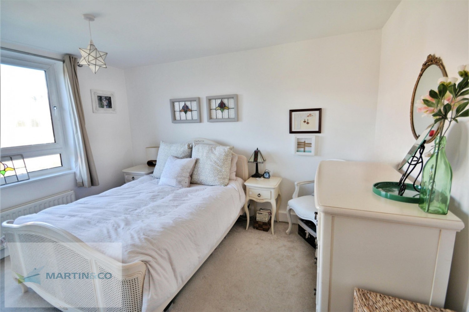 2 bedroom Flat for Letting Walton On Thames