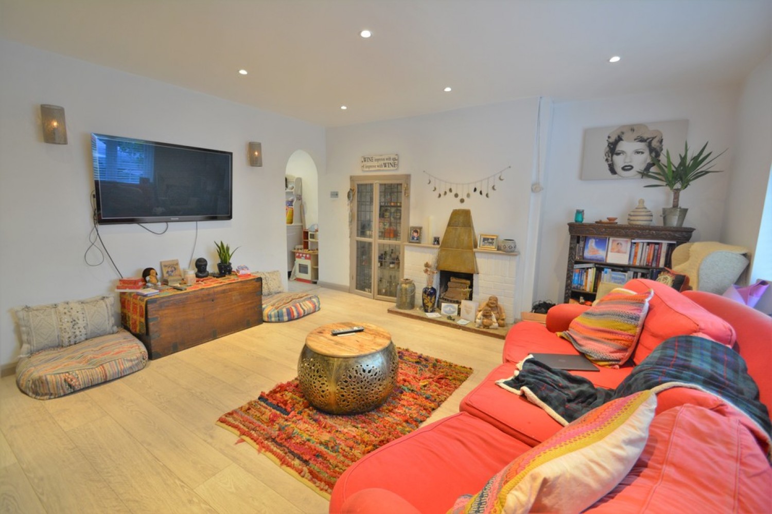 3 bedroom House for Letting Franklyn Road, Walton On Thames