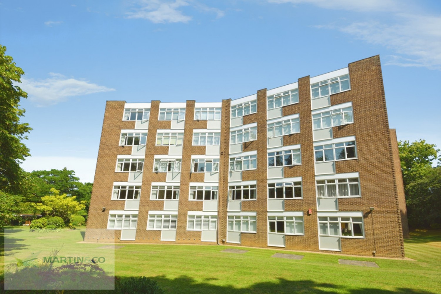 3 bedroom Flat for Letting Station Avenue