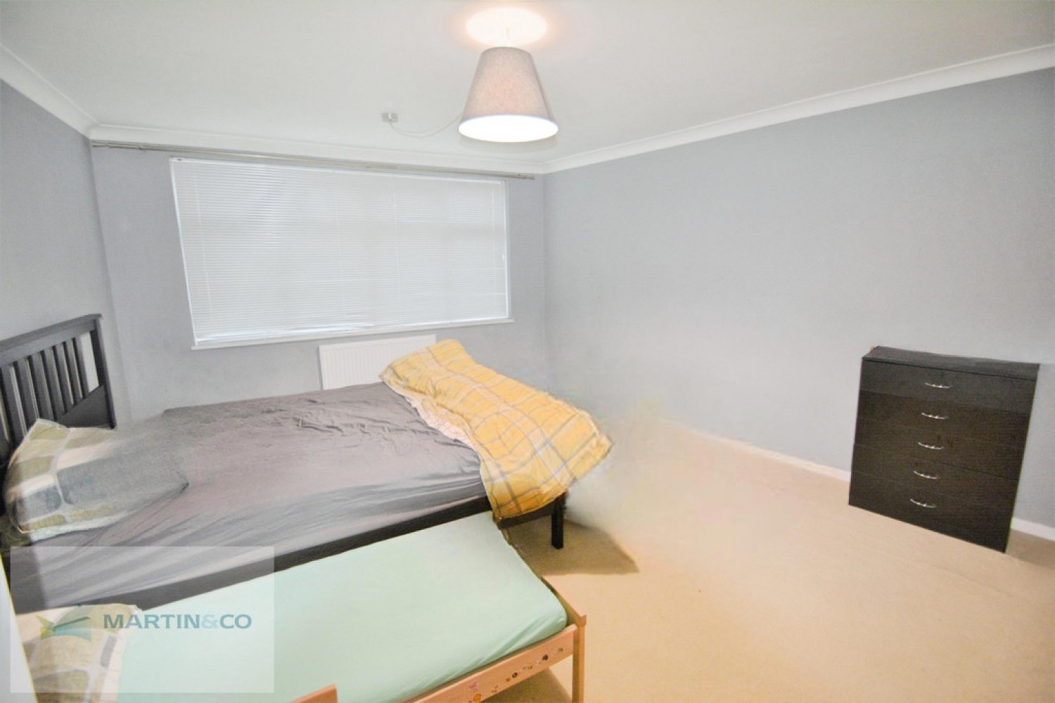 3 bedroom Flat for Letting Station Avenue