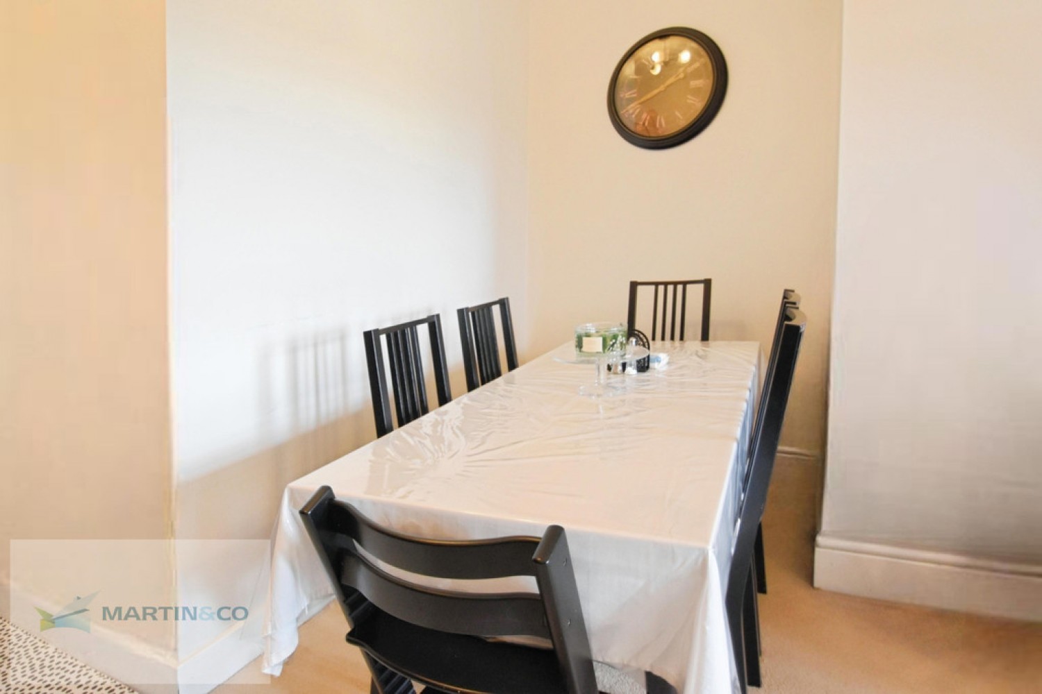 1 bedroom Flat for Sale Pretoria Road, Cherstsey