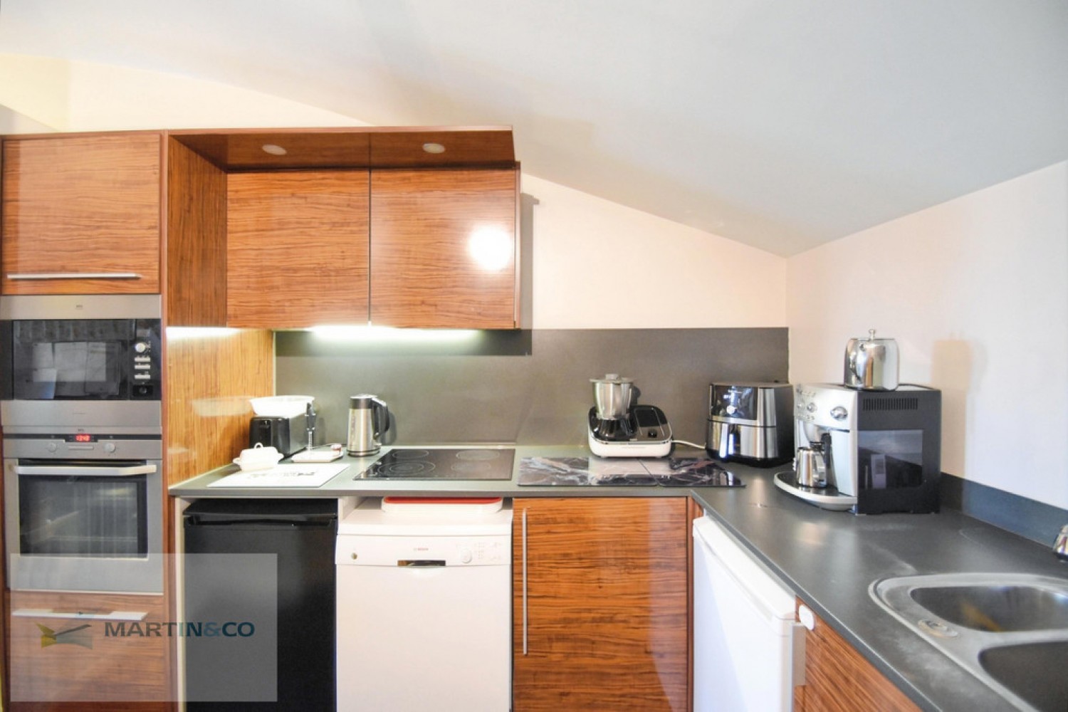 1 bedroom Flat for Sale Pretoria Road, Cherstsey