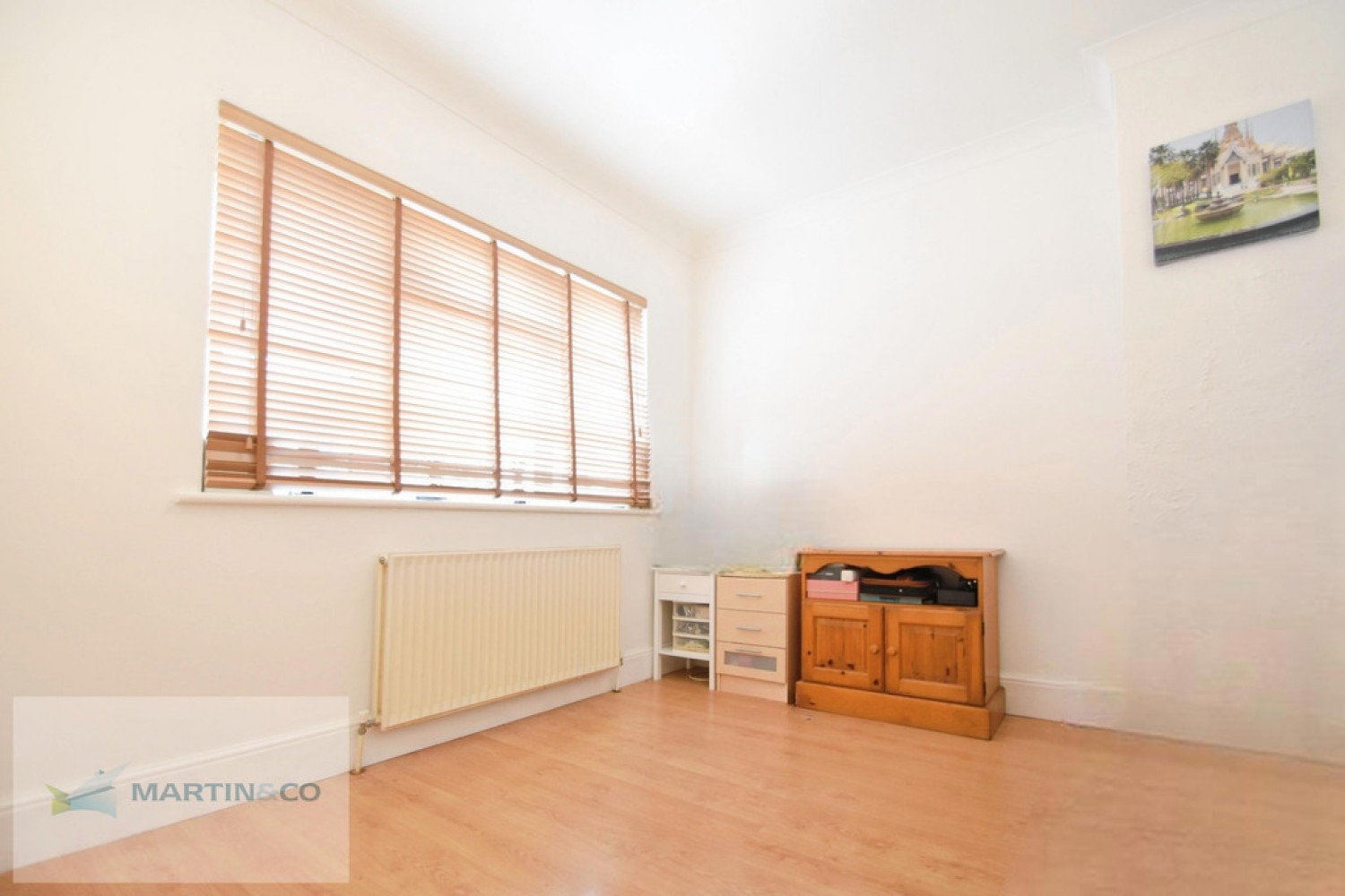 3 bedroom House for Sale Berkeley Drive, West Molesey