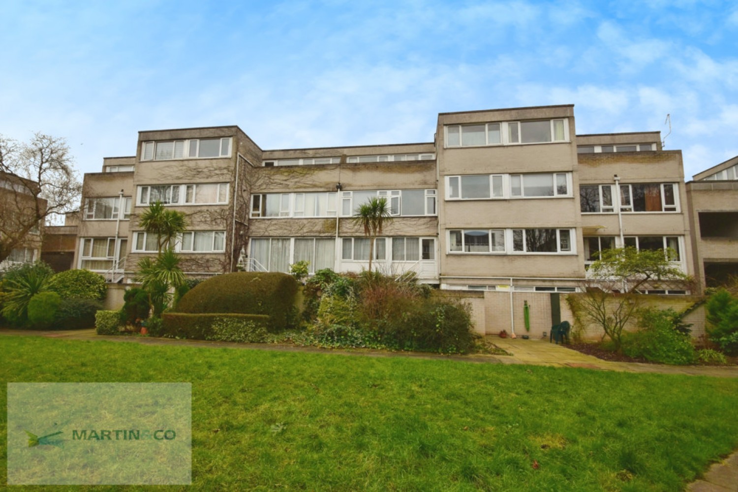 2 bedroom Flat for Sale Cambridge House, Ward Royal, Windsor