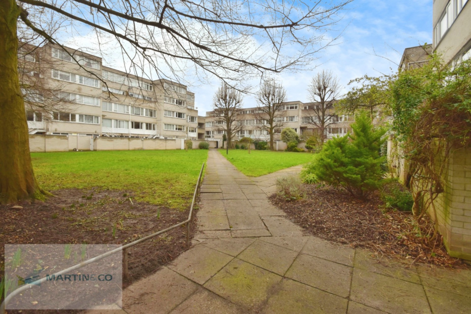 2 bedroom Flat for Sale Cambridge House, Ward Royal, Windsor