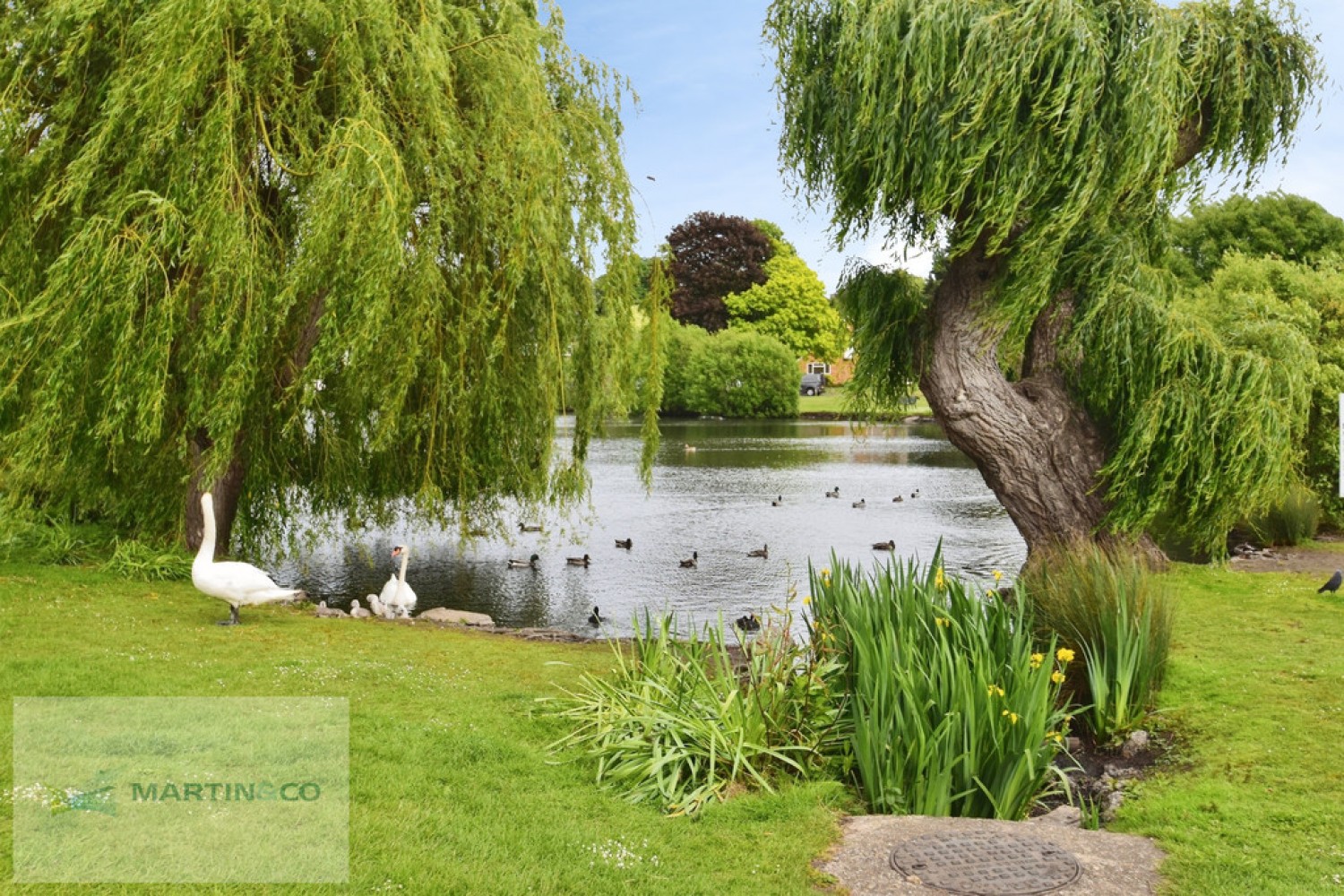 2 bedroom Flat for Letting Garson Road, Esher, Surrey
