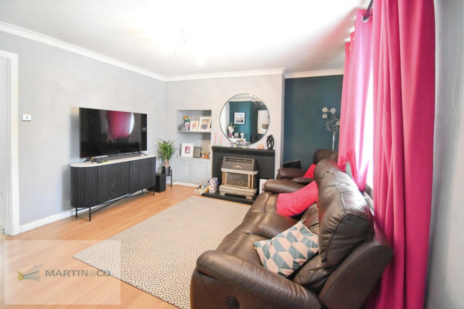 3 bedroom House for Sale Molesey Road