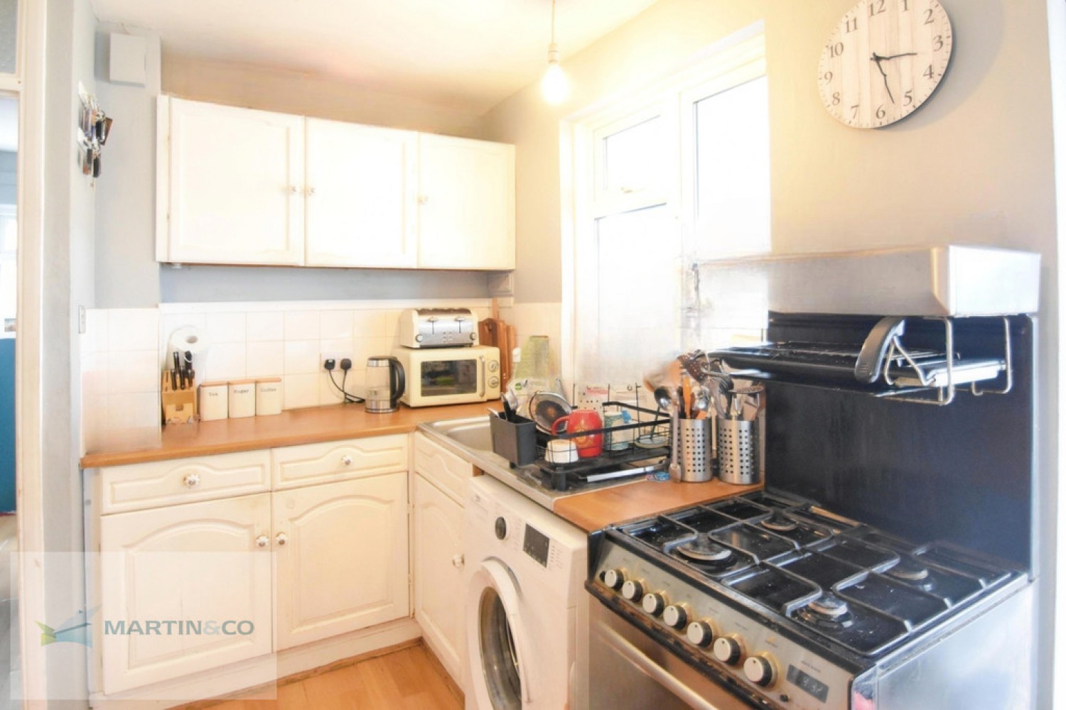 3 bedroom House for Sale Molesey Road