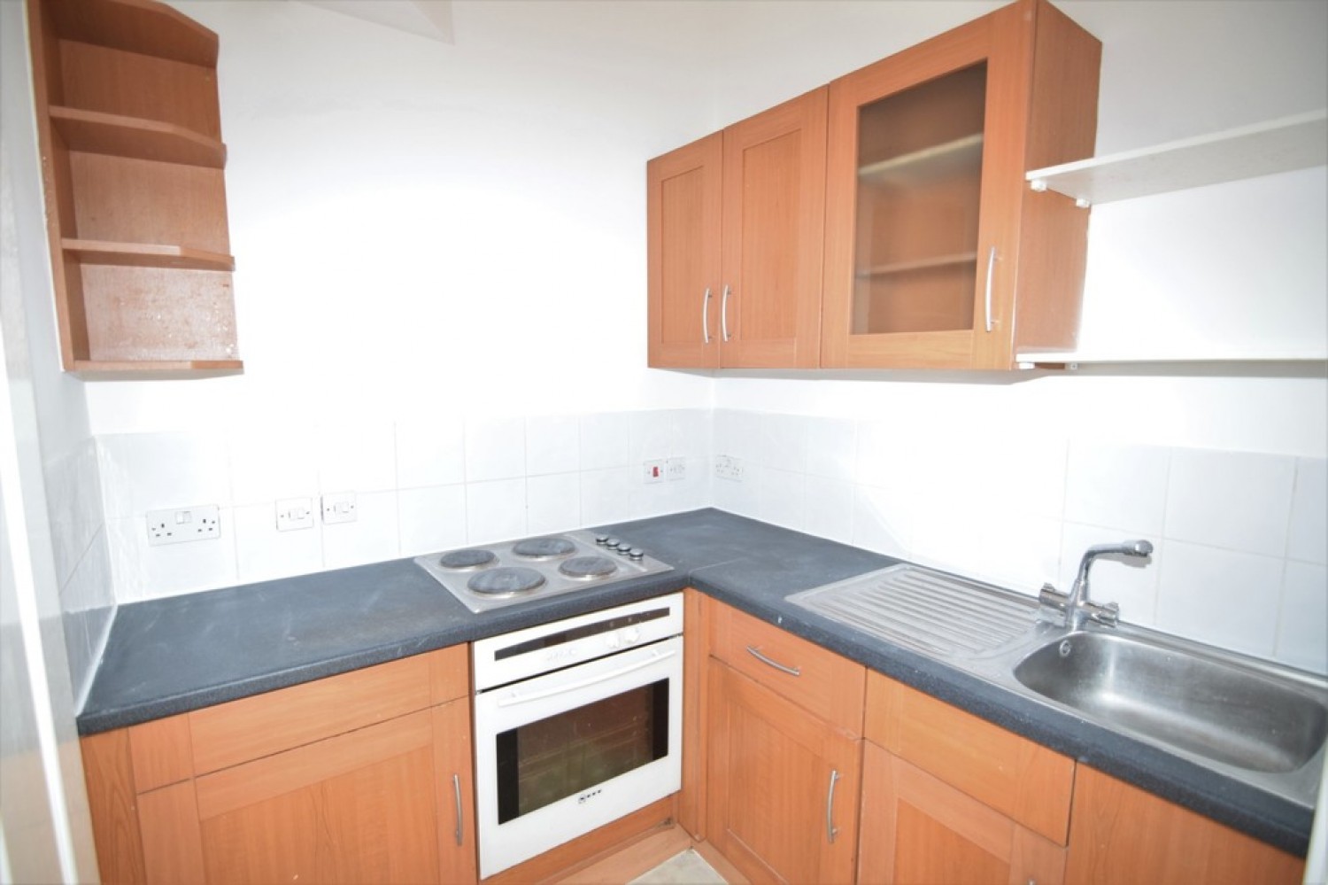2 bedroom Flat for Letting Abbotsbury Road, Weymouth