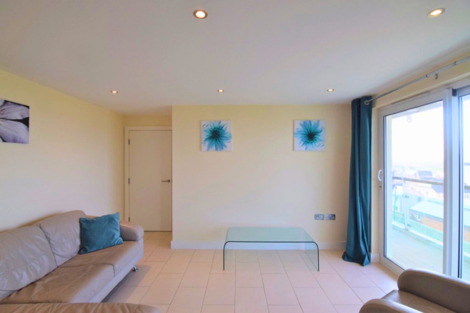 2 bedroom Flat for Sale Ayton Drive, Portland