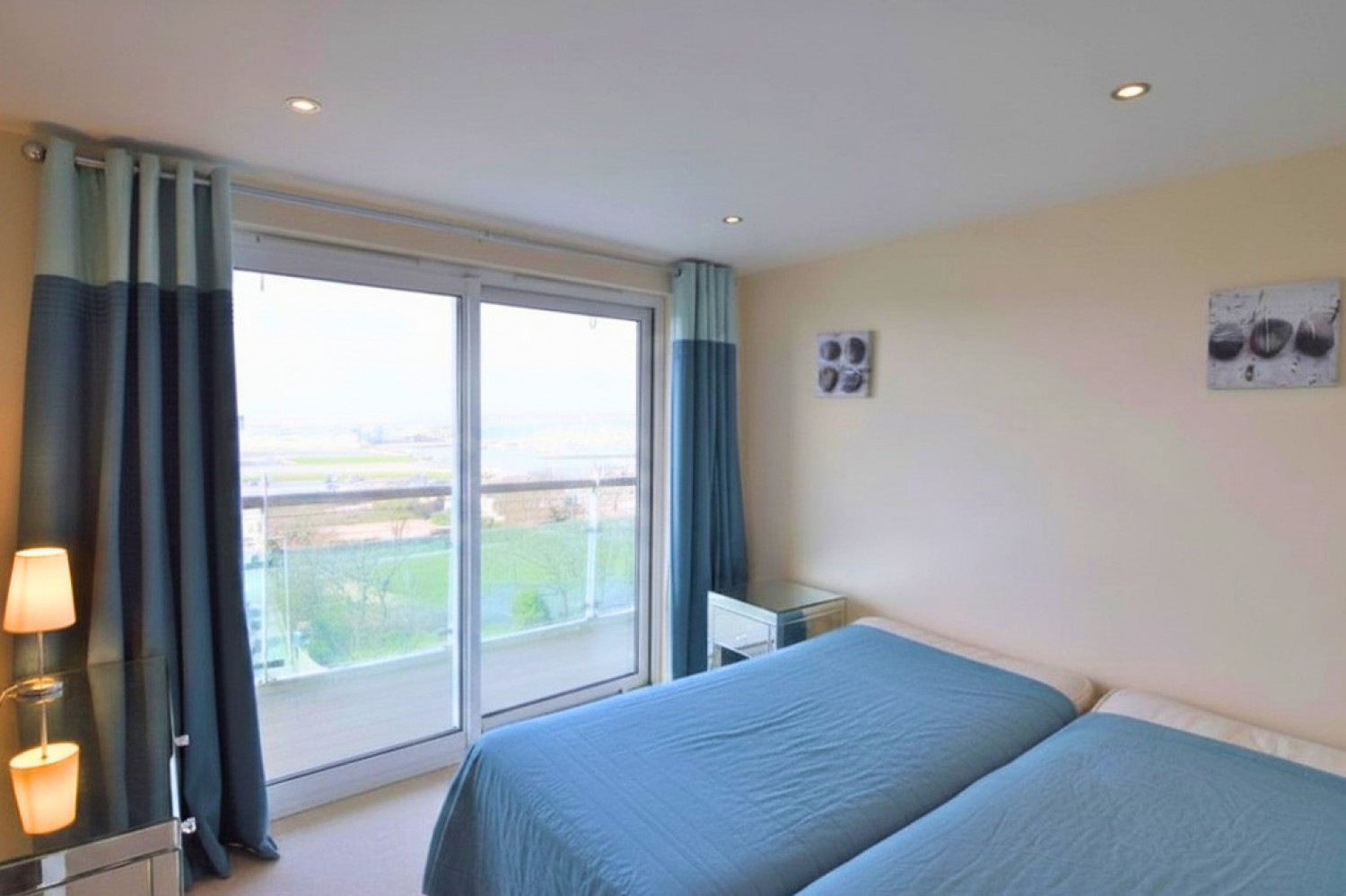 2 bedroom Flat for Sale Ayton Drive, Portland