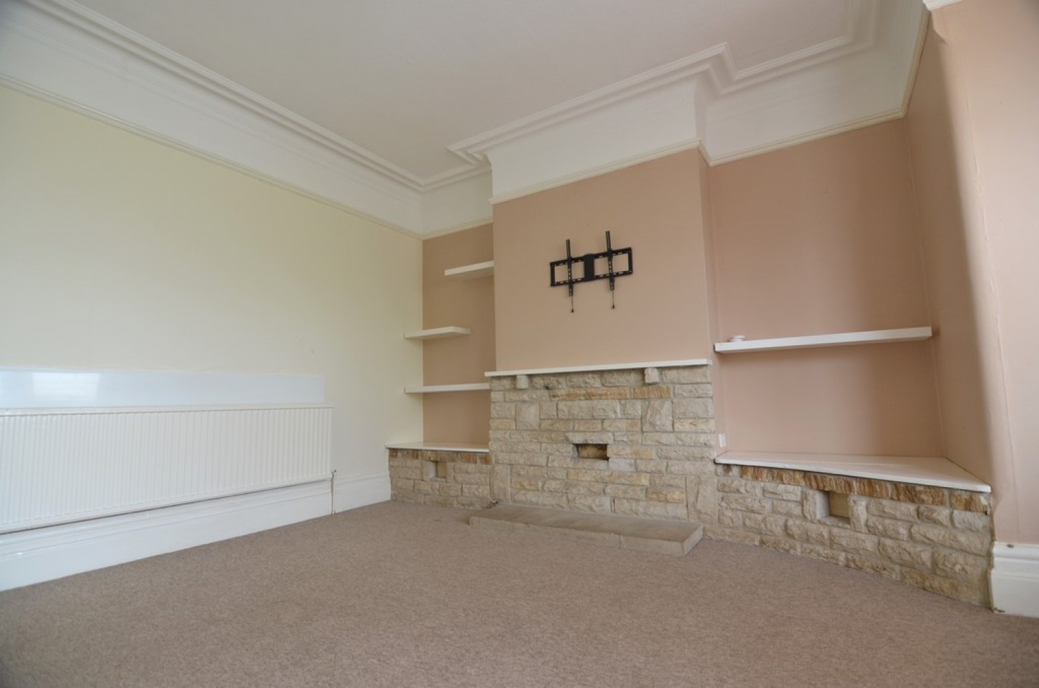 2 bedroom Flat for Letting Queens Road, Portland
