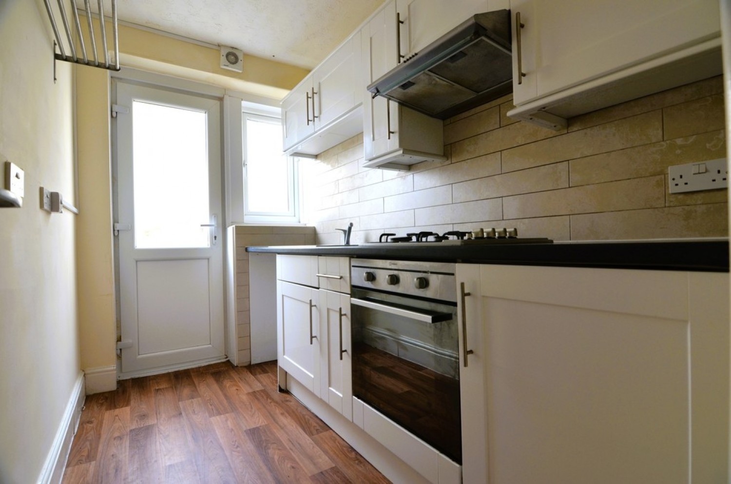 2 bedroom Flat for Letting Queens Road, Portland