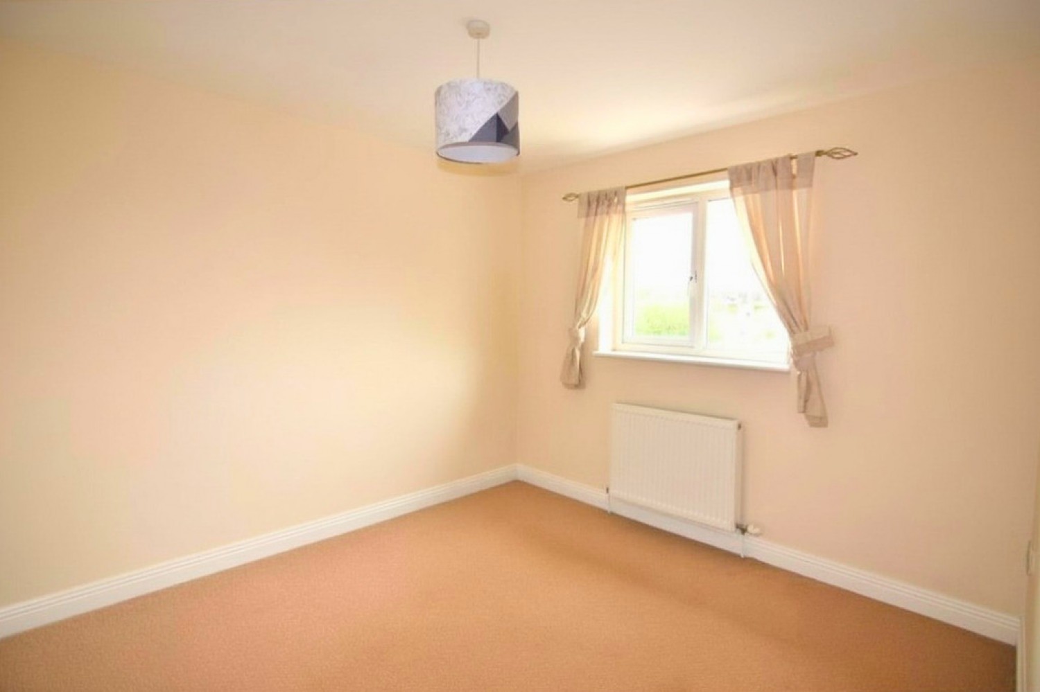 2 bedroom House for Letting Sandholes Close, Portland
