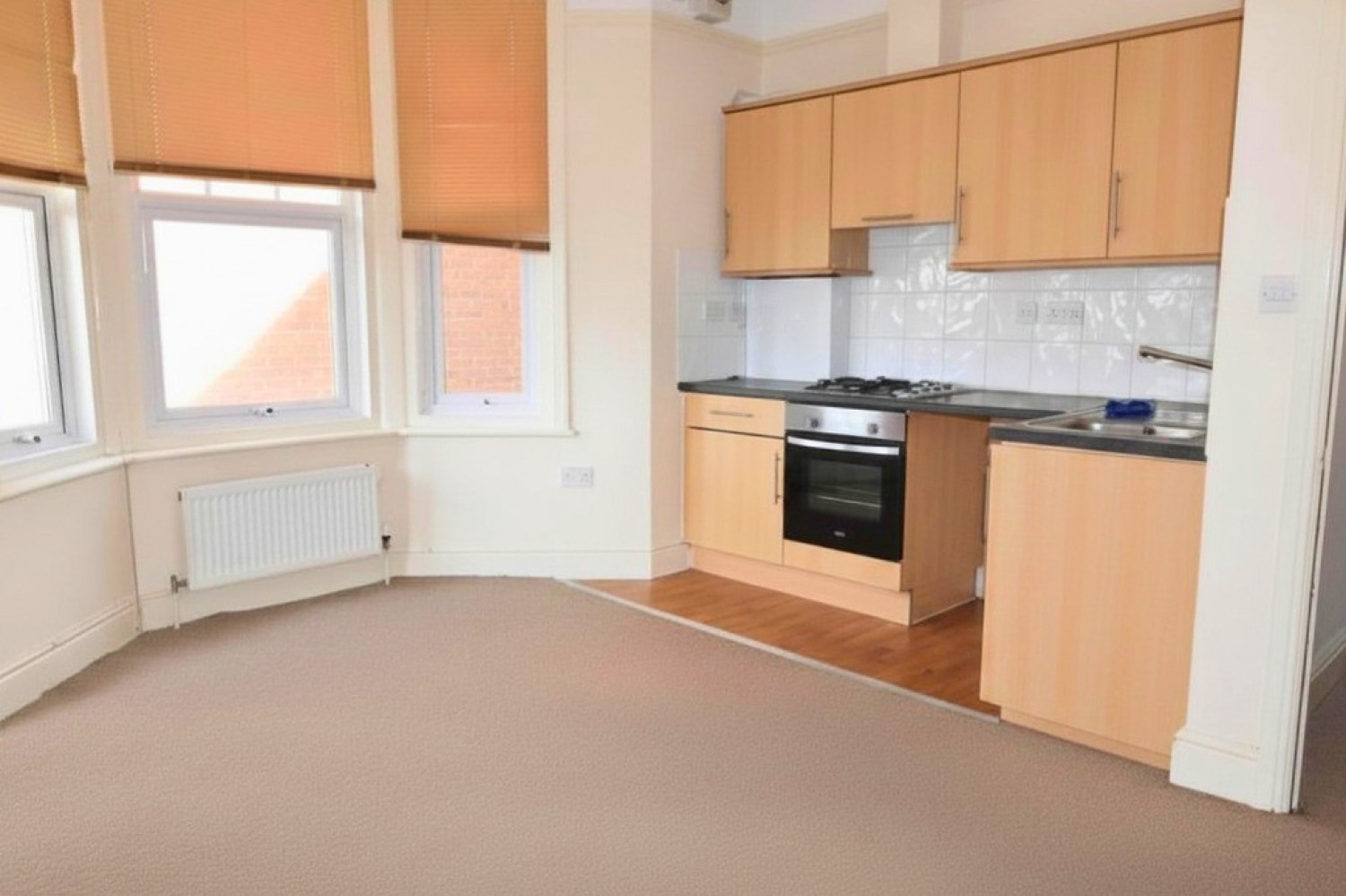 2 bedroom Flat for Letting Carlton Road South, Weymouth
