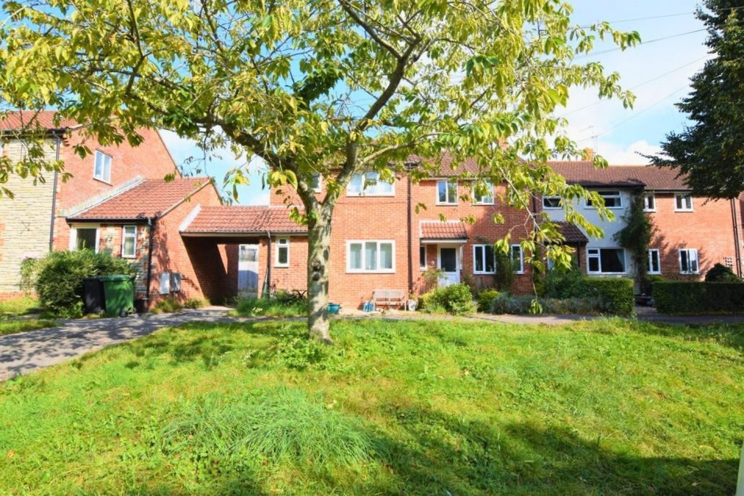 3 bedroom House in Fisherbridge Road, Weymouth