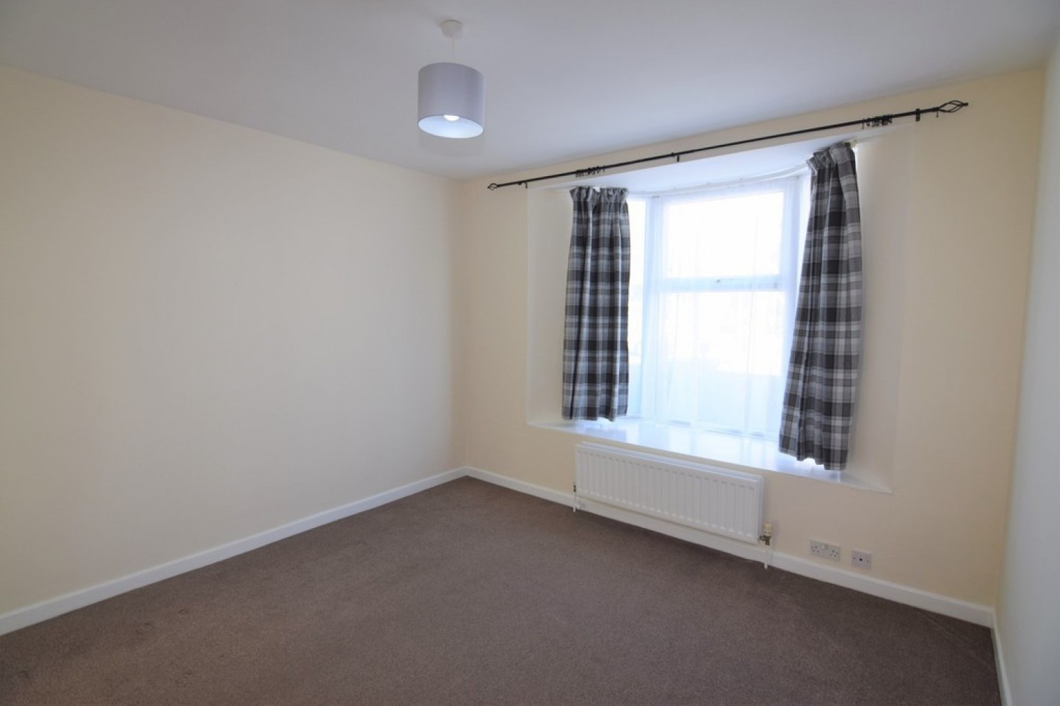 2 bedroom Flat for Letting Abbotsbury Road