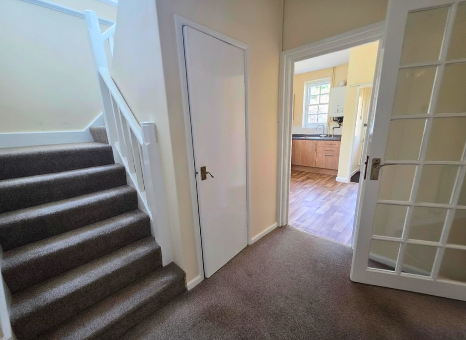 3 bedroom Flat for Letting Westdowne Close, Weymouth