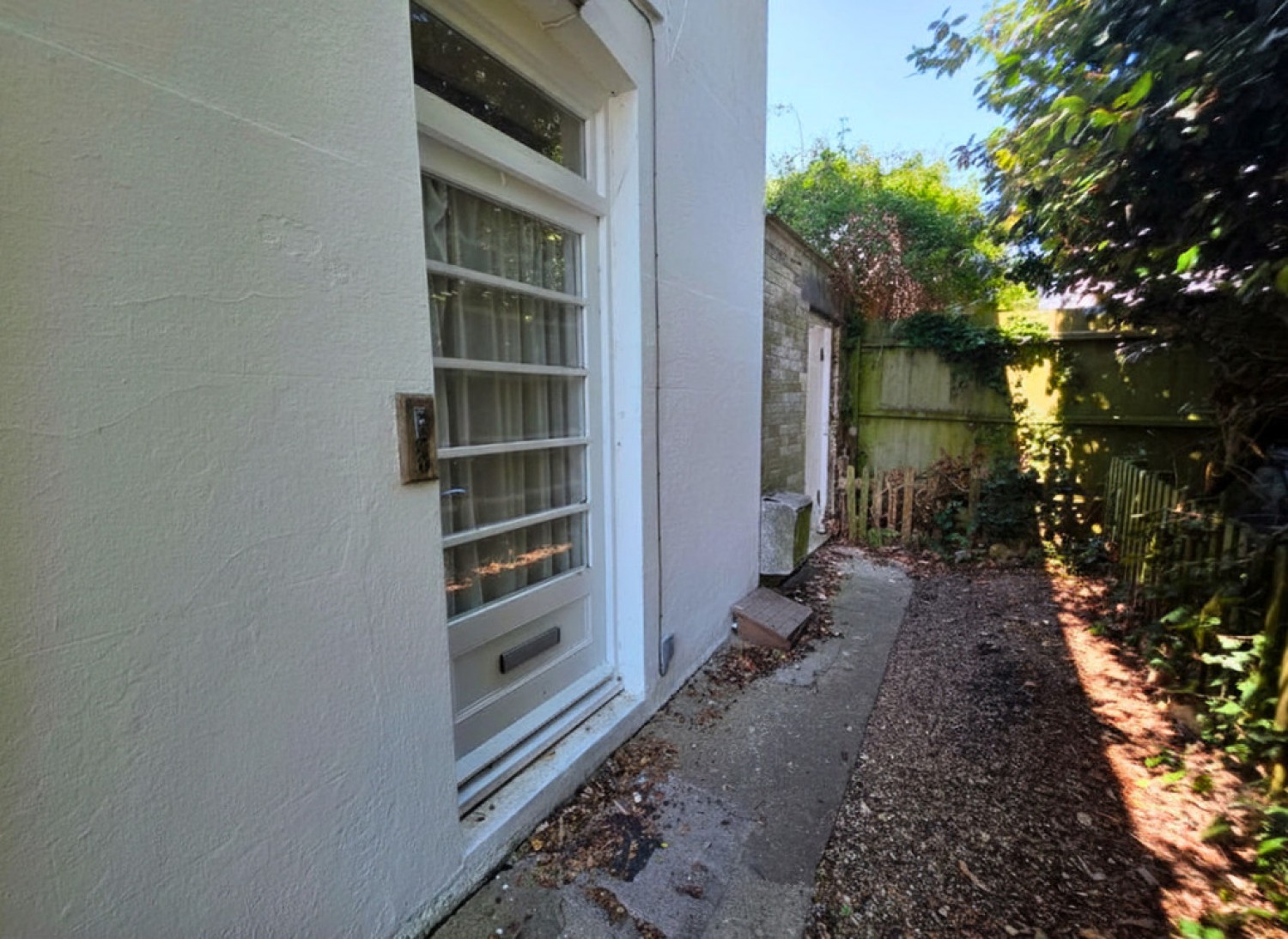 3 bedroom Flat for Letting Westdowne Close, Weymouth
