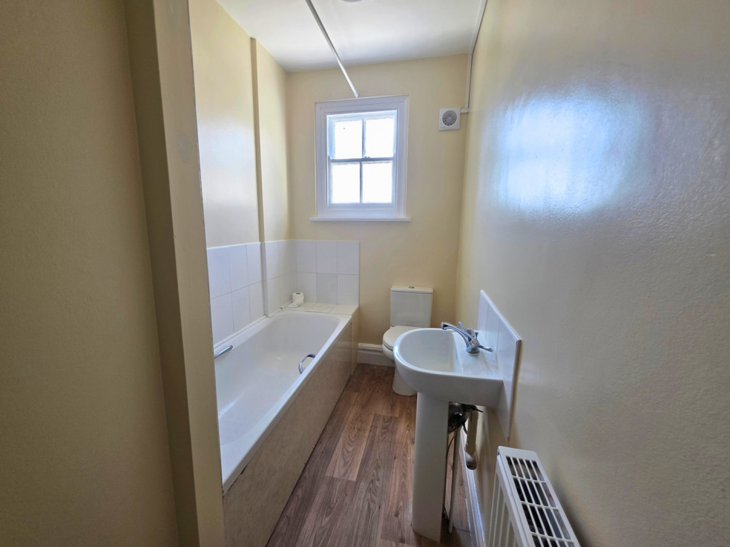 3 bedroom Flat for Letting Westdowne Close, Weymouth