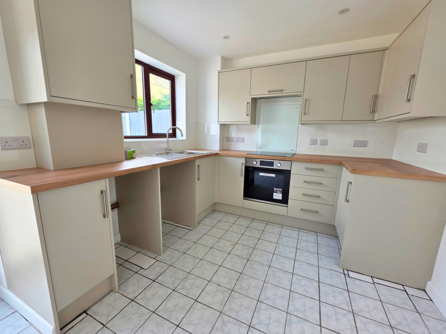 Sanderling Close, Weymouth