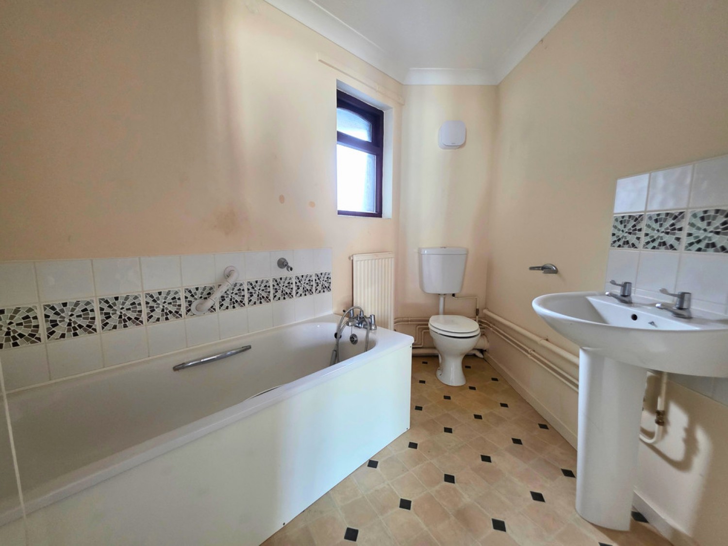 1 bedroom Flat for Sale Chiswell, Portland