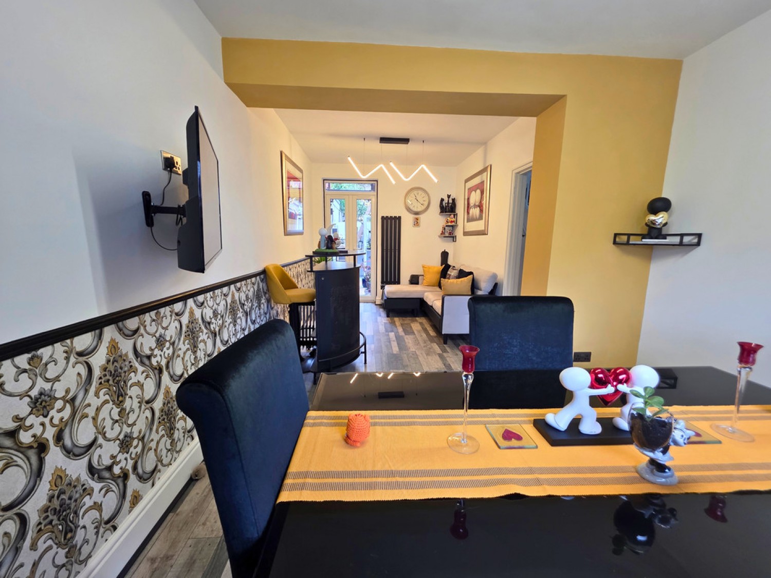 2 bedroom House for Sale Weston Road, Weymouth