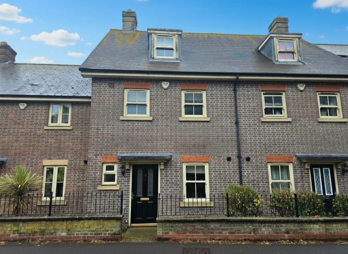 Evie Place, Kings Road