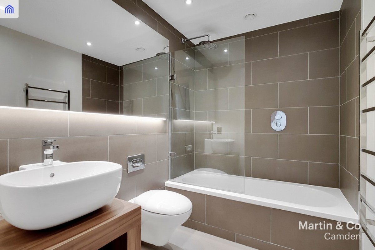 One Commercial Street TO LET