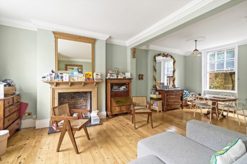 Arlington Road TO LET