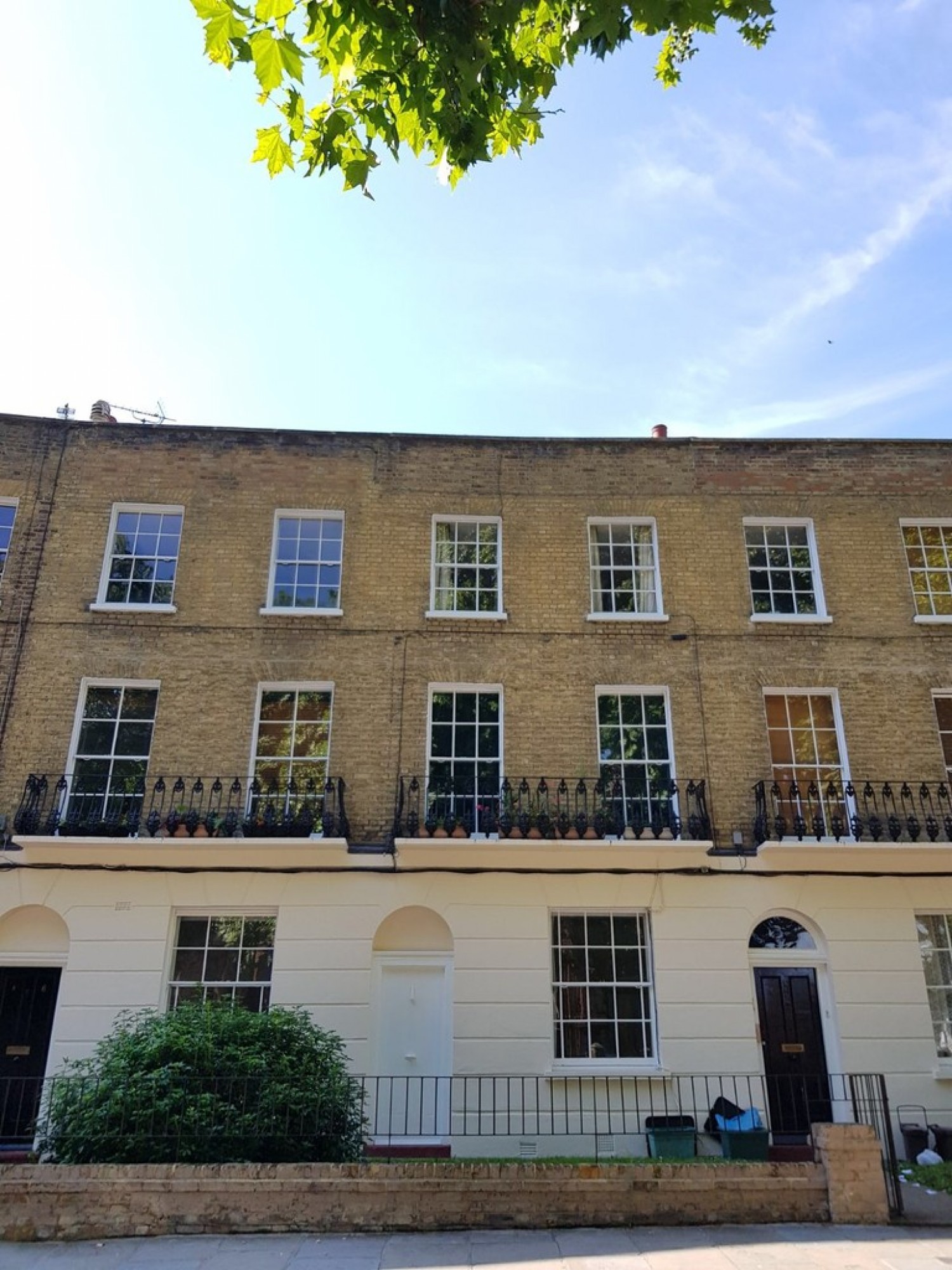 2 bedroom Flat for Letting Goldington Crescent