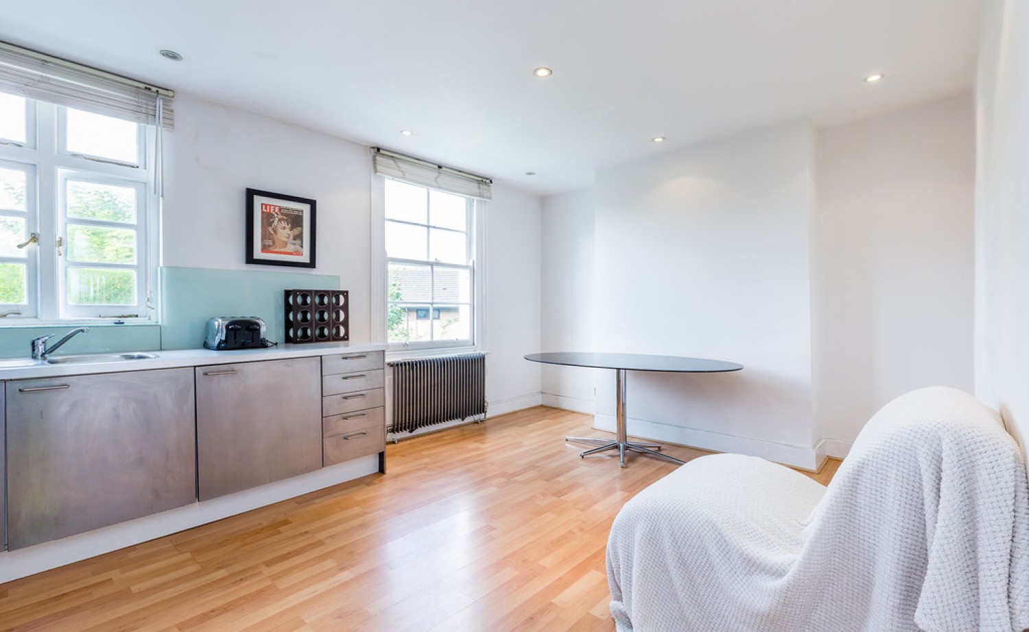 2 bedroom Flat for Letting Goldington Crescent