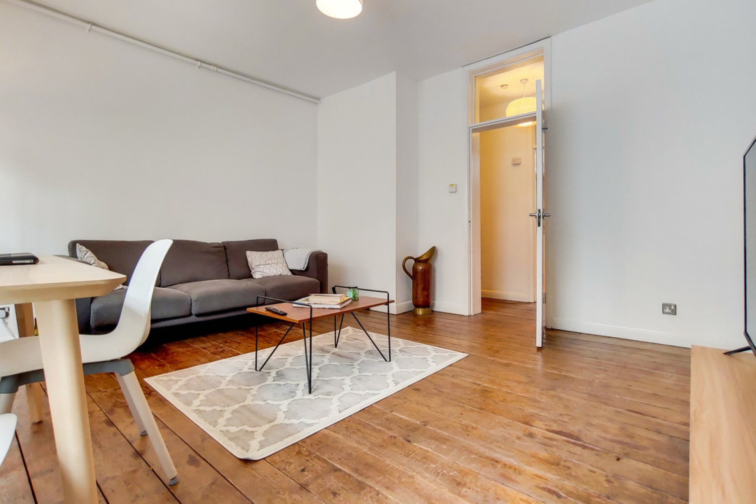 Myddleton Sq, Angel TO LET