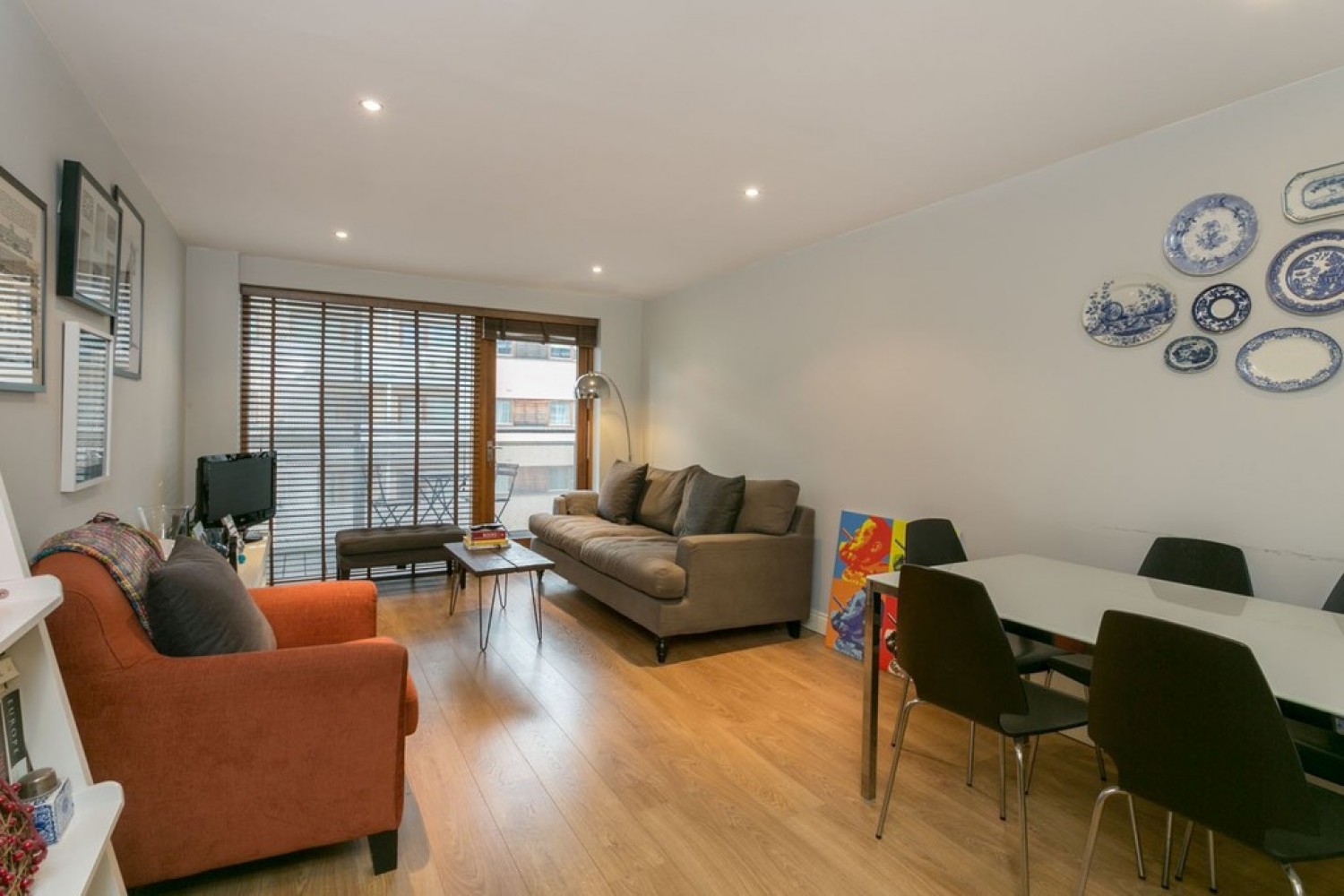 2 bedroom Flat for Letting BOW TO LET