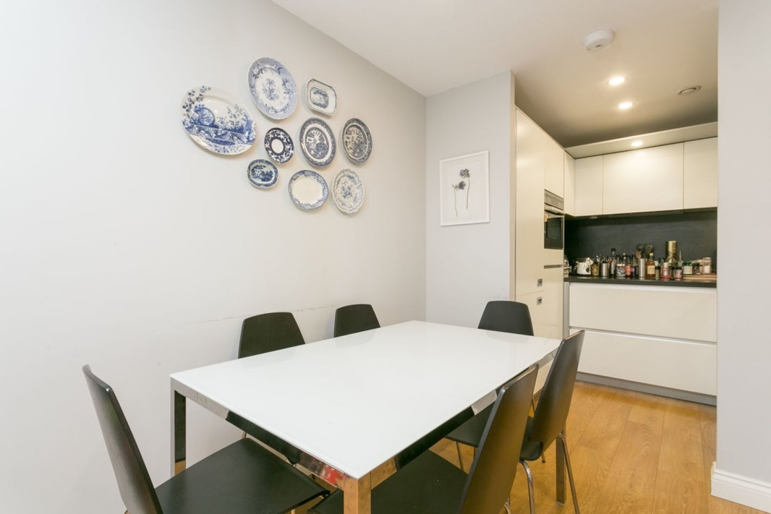 2 bedroom Flat for Letting BOW TO LET