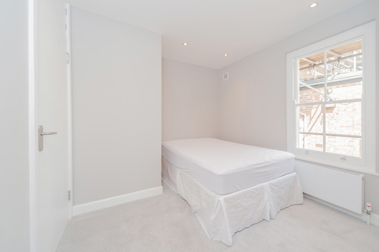 2 bedroom Flat for Letting Queens Park