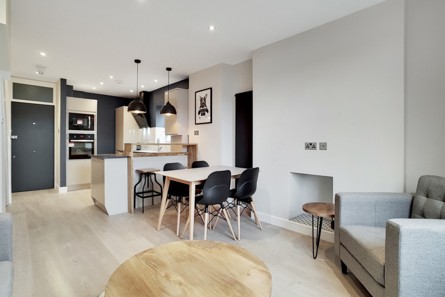 2 bedroom Flat for Letting Queens Park