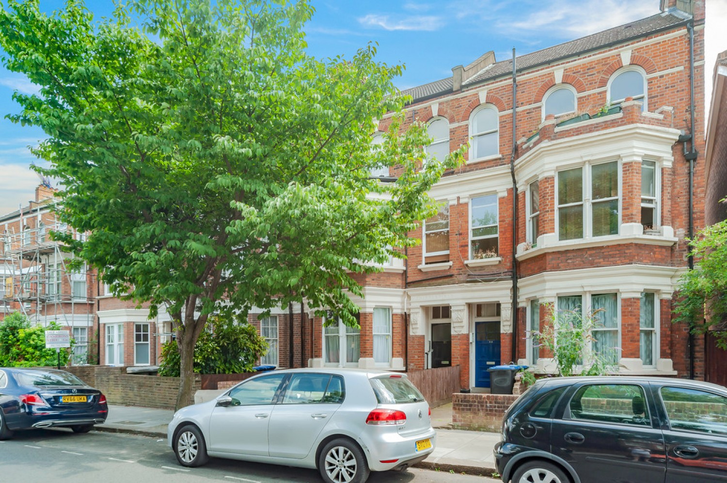 2 bedroom Flat for Letting Queens Park