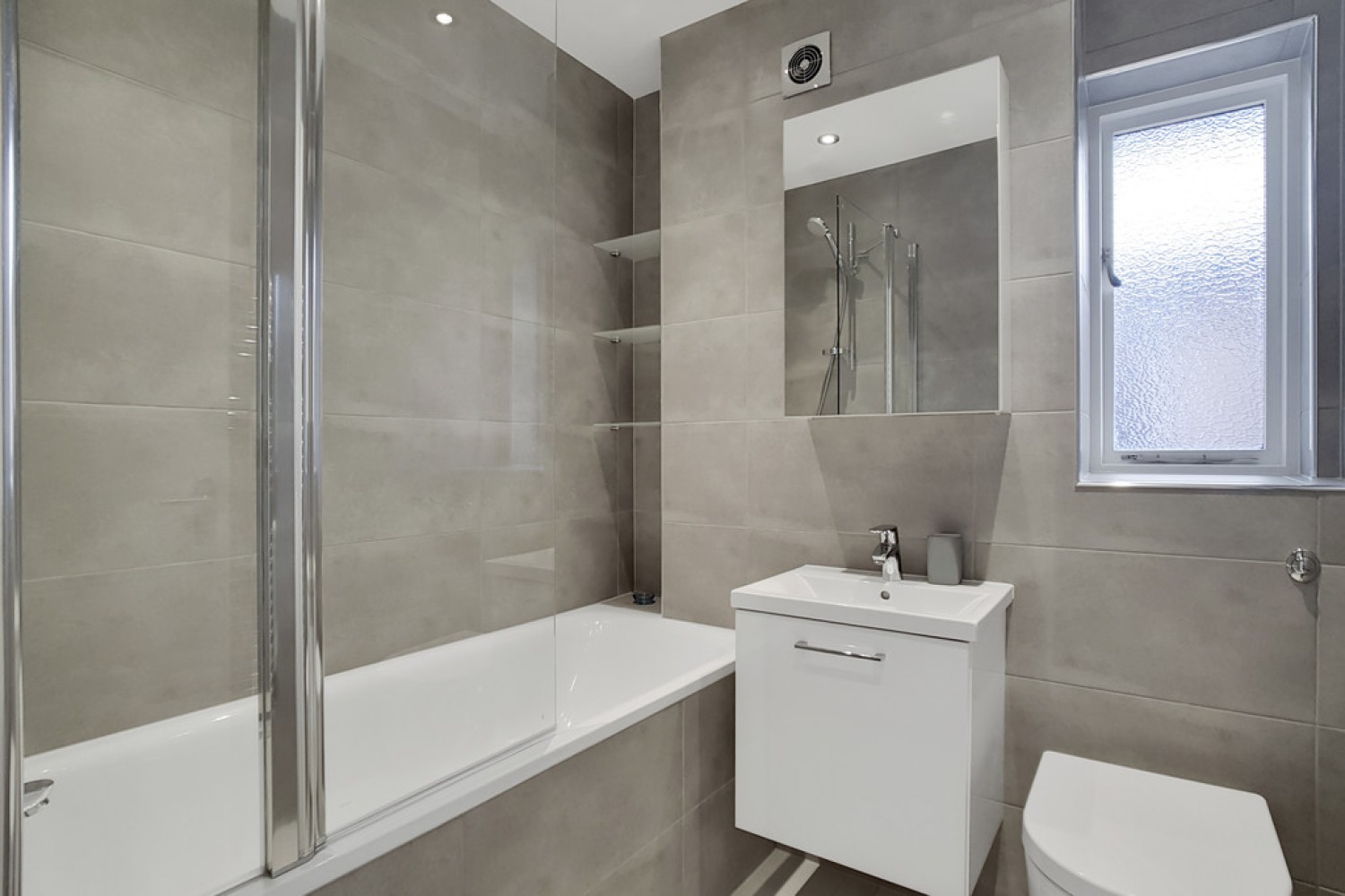 2 bedroom Flat for Letting Queens Park